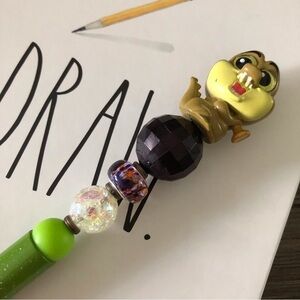 Disney doorables: The Princess and The Frog: Louis handmade beaded pen